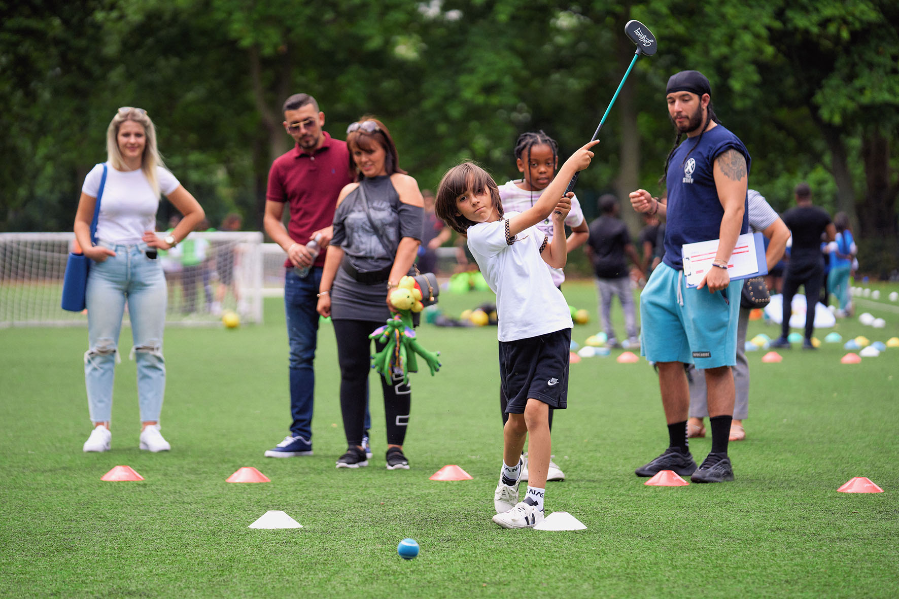 volunteer-as-a-young-ambassador-volunteer-golf-foundation